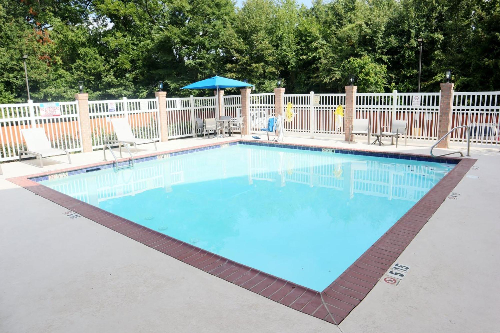 Holiday Inn Express Baton Rouge North By Ihg Zachary Esterno foto